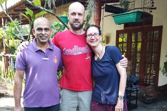 8-Day Sri Lanka Highlights Tour with Breakfast & Private Car - Transportation & Accommodation