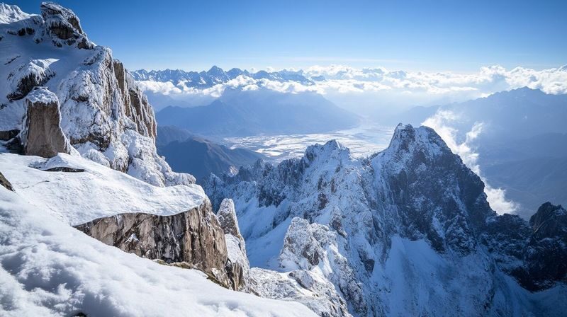 8-Day Tour of Yunnan Kunming, Dali, Lijiang & Shangri-La - Dali Ancient Town before the mountain