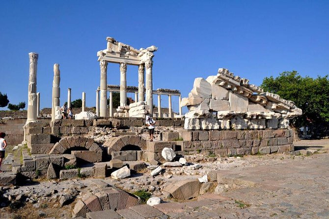 8 Day Turkey Tour; Istanbul, Gallipoli, Troy, Pergamon, Ephesus, Pamukkale - Dinner