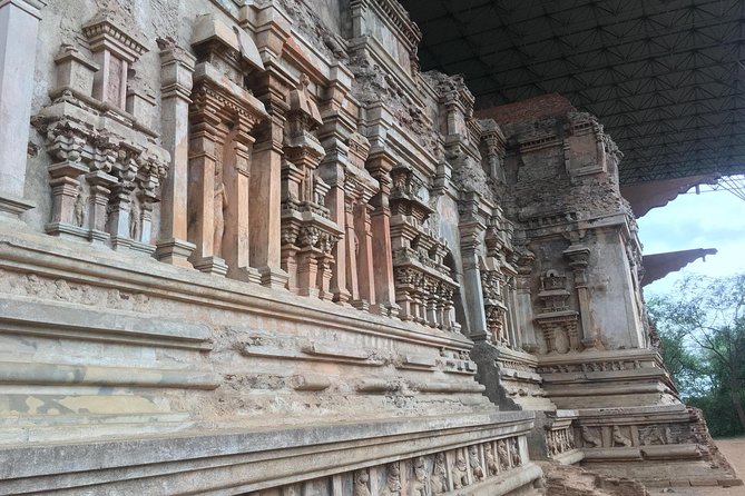 8 Days 7 Nights Srilanka Private Tour by Car for 2 - Pricing and Booking Details