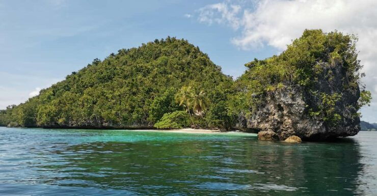 8 Days Explore Raja Ampat (Start From Bali ) - Key Points