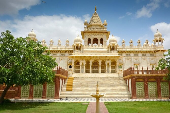 8 Days Golden Triangle With Jodhpur & Udaipur Tour With Hotels - Transportation and Guides