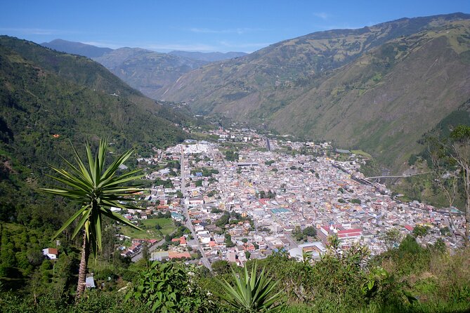 8 Days in Ecuadors Heartland From Mountains to Hot Springs - Itinerary Highlights