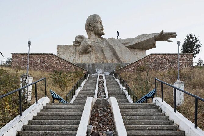 8 Days Mountains Lakes and Culture Tour in Tajikistan - Authenticity and Guided Experience