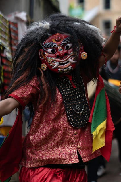 8 Days Tour in Nepal (Accommodation- 5 Star Hotel) - Language Support