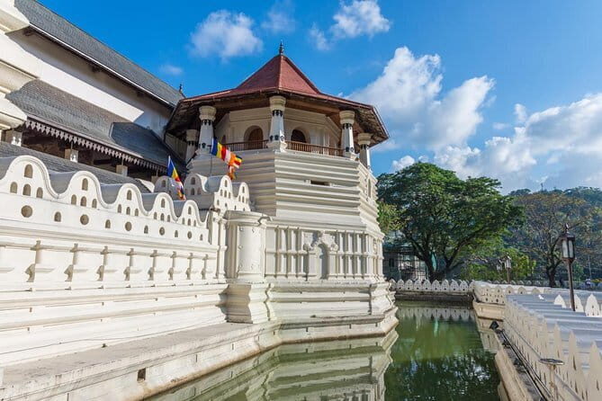 8 Days Tour Sri Lanka (Hotels, Breakfast, Dinner & Luxury Car) - Final Thoughts