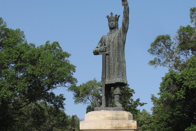 8 Days:Tour to Moldova Cultural Country Tour With Wine Cellers - Accommodation and Amenities