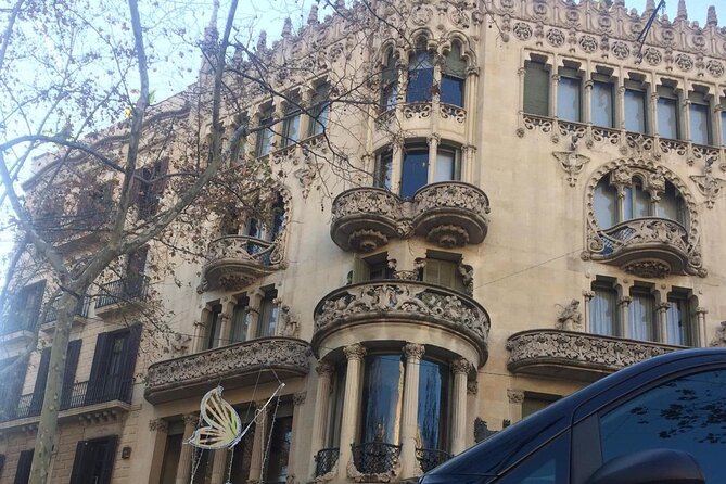 8-Hour Barcelona Private Tour - Itinerary Overview