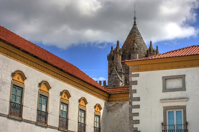 8 Hour Evora Private Tour in Lisbon - Itinerary Overview