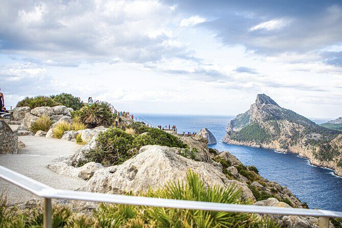 8-Hour Formentor and Sineu Market with boat trip Tour in Mallorca - Exploring Mallorca in a Day: An In-Depth Review 