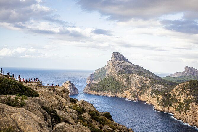 8-Hour Formentor and Sineu Market with boat trip Tour in Mallorca - FAQ
