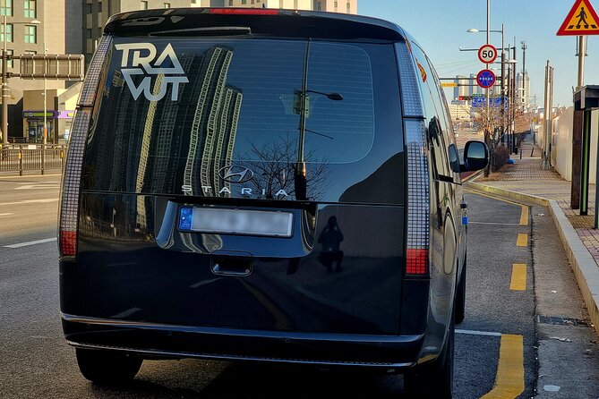 8-Hour Private Transfer With English-Speaking -Chauffeur - Selecting Date and Travelers