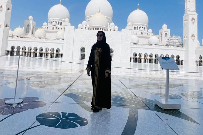 8 Hours Abu Dhabi Grand Mosque and Qasar Al Watan Palace Tour - Traveler Photos