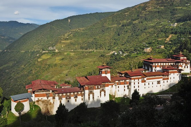 8 Nights Bhutan Tour With Bumthang Valley Extension With Private Guide - Private Guide Experience