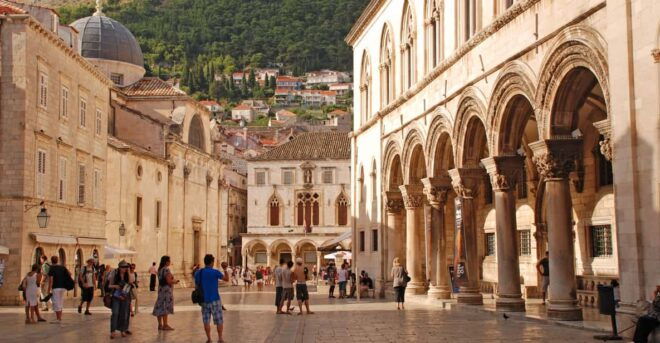8am or 7 Pm PRIVATE Old Town Discovery and History Tour - Guided Tour Features