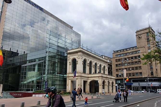 8h Bucharest Communism Tour - Best of Bucharest With Draculas Tomb - Itinerary Overview