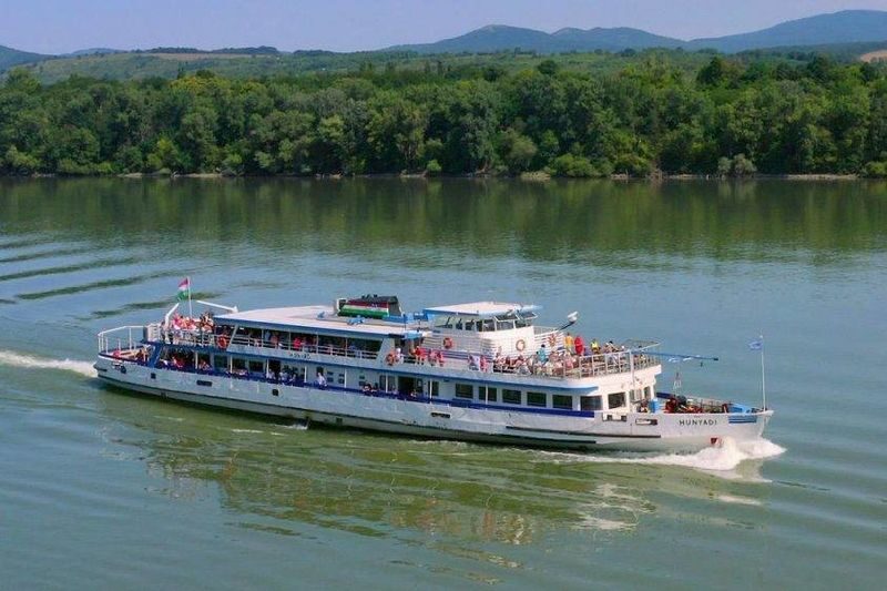 9-Hour Danube Bend Day Tour - The boat ride: a bonus, not a guarantee