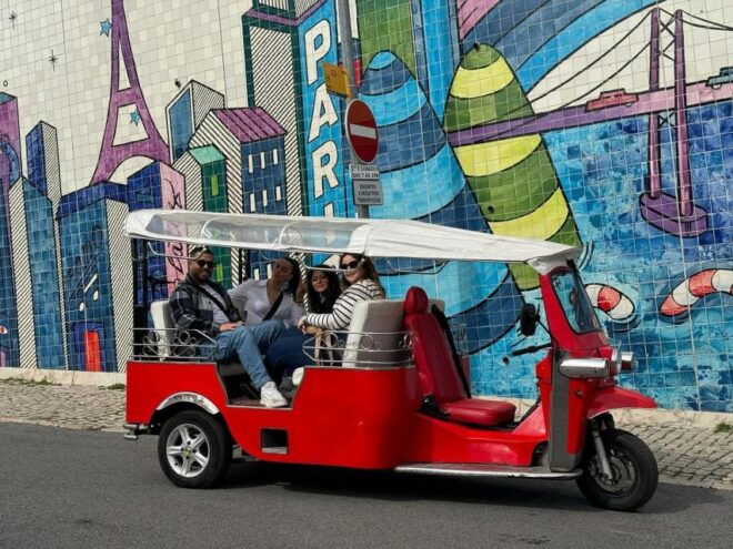 90 Min Tour of Alfama/Oldtown by Tuk Tuk With Lisbon by Tuk - Inclusions