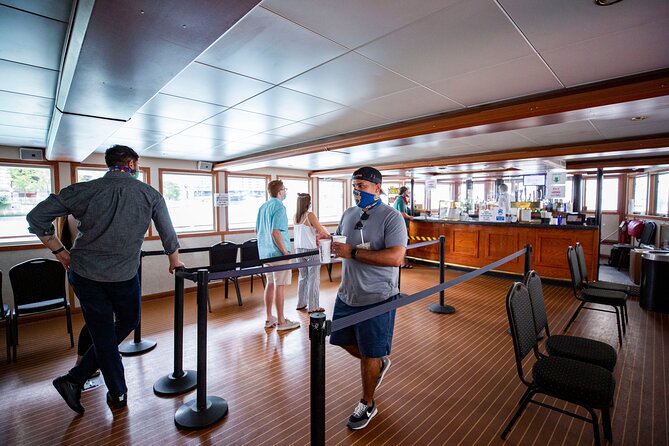 90-Minute Chicago River Architecture Tour - Indoor and Outdoor Seating Options