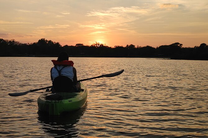 90-Minute Sunset Paddle at Secret Lake Guided Kayak Tour in Casselberry - Tour Location and Duration