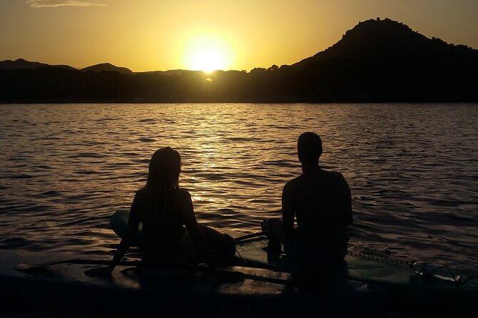 90 Stand up Paddle Tour in a Small Group in Cala Ratjada - Selecting Date and Travelers