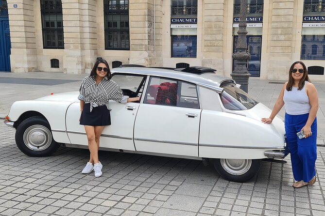 1.5 Hour Private Tour in Paris in a Classic Citroën - Customizable Itinerary Options