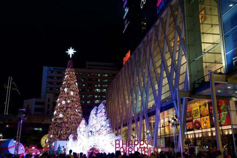 A Bangkok Christmas Walk: Private Tour with Coconut Pancakes - Exploring the Itinerary in Detail