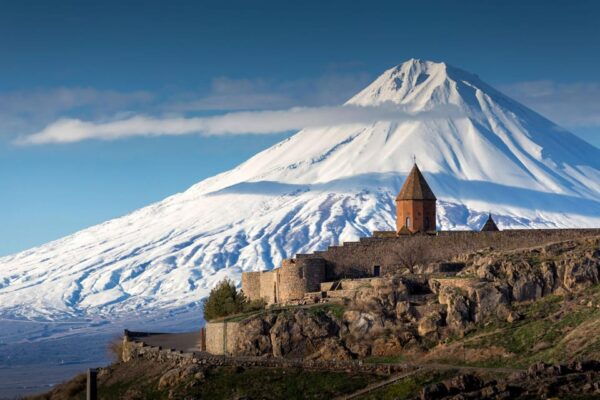 A Breathtaking Tour of Khor Virap With Wine Tasting Included - Exploring the Khor Virap Monastery