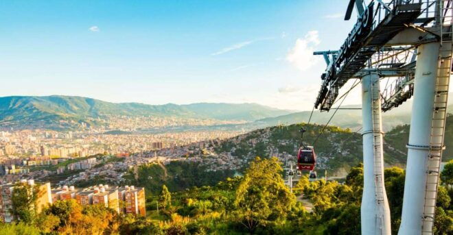 A Colombian Glimpse: Medellín and Cartagena 5-Day Tour - Experience Highlights and Itinerary