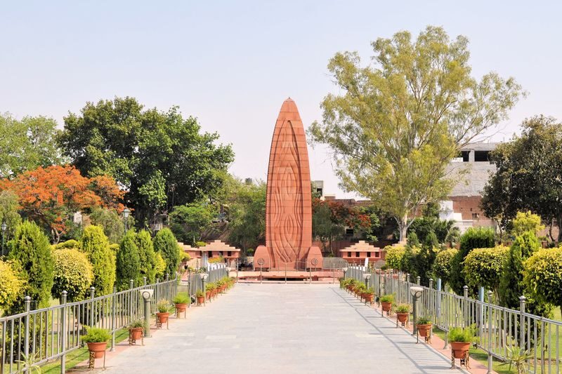 A Complete Guided Amritsar Tour with Private Car & Entry Tickets. - Practical booking advice