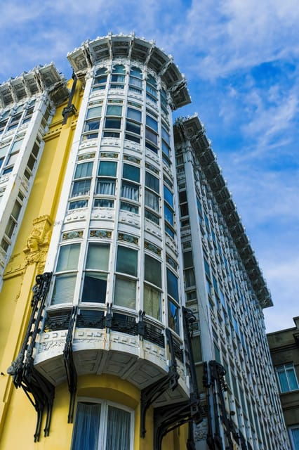 A Coruña: 4-Hour Guided City Walking Tour With Food Tasting - Visiting Major Landmarks