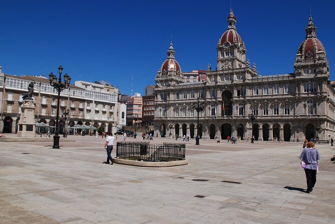 A Coruña Scavenger Hunt and Sights Self-Guided Tour - App Features