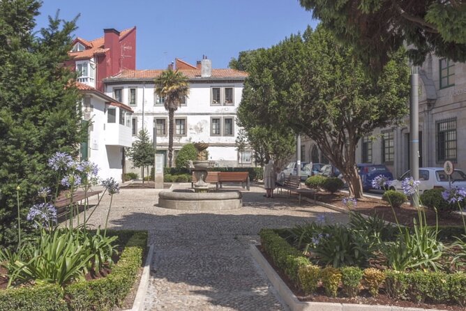 A Coruña Scavenger Hunt and Sights Self-Guided Tour - Accessibility Information