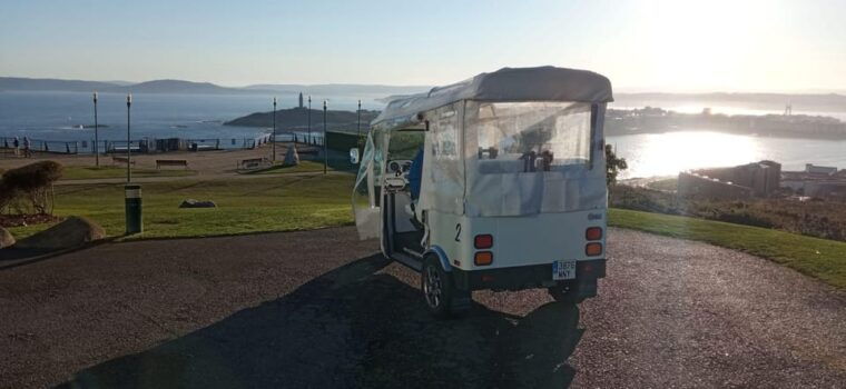 A Coruña: VIP Tuk Tuk Tour - Tour Experience