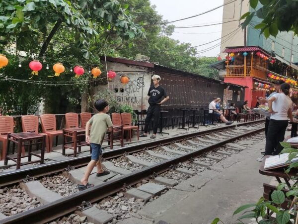 A Culinary Journey With Train Street Scenery - Booking and Reservation Process