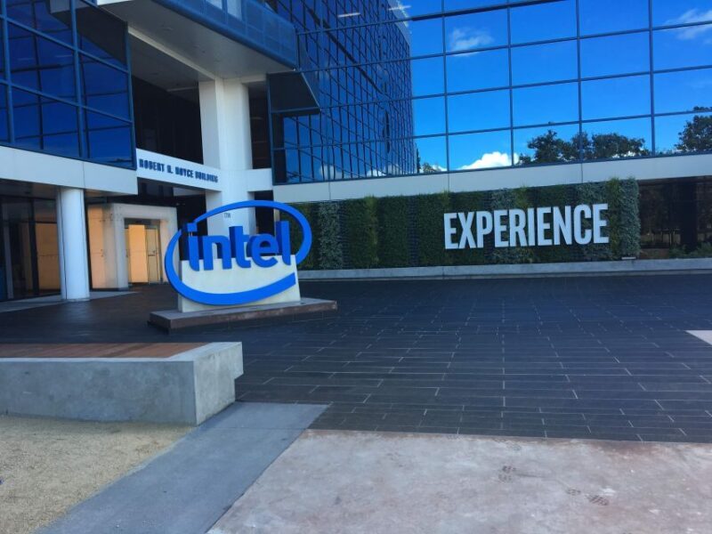 A Custom Group Tour of Silicon Valley with driving service - An In-Depth Look at the Silicon Valley Private Tour