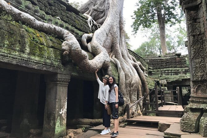 A Day Angkor Park Tours - Private English Speaking Tour Guide - Why travelers love this tour