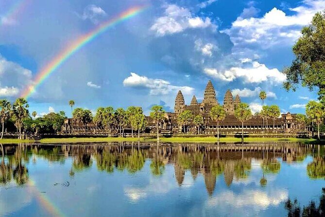 A Day Angkor Wat tour with Tour Guide - Authentic Insights from Travelers