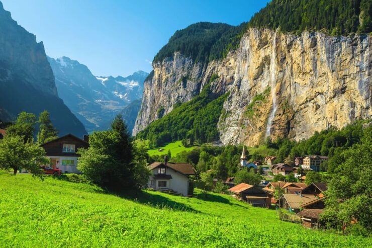 A Day at Lake Brienz and Lauterbrunnen Tour From Zurich - Itinerary Highlights