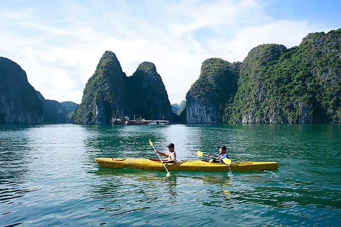 A Day Boat Trip - Dining Options and Refreshments