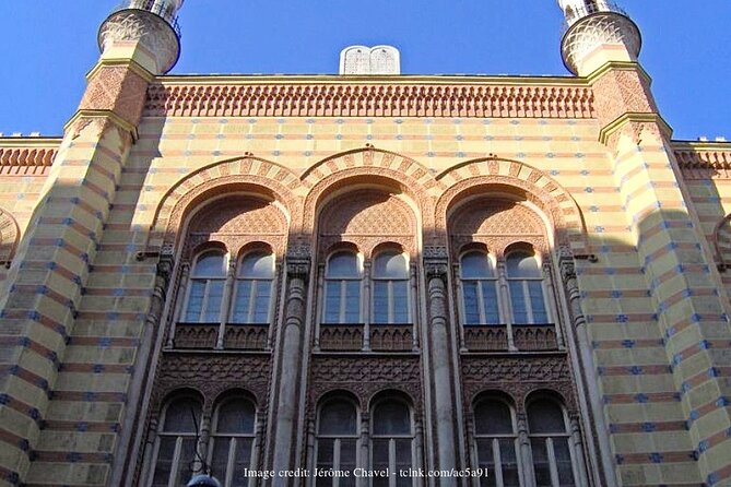 A Day in Budapest: Private Tour With Tickets Included - Pricing and Booking Options