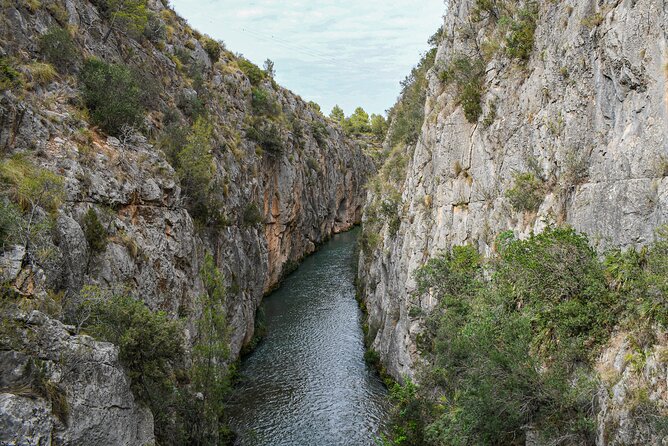 A Day in Chulilla, the Turia River Canyon and the Hanging Bridges - Local Cuisine and Dining Experience