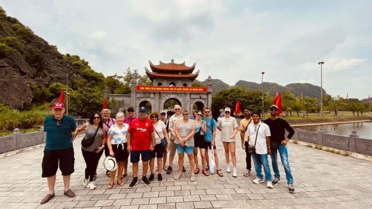 A Day in Paradise: Hoa Lu, Tam Coc, and Mua Cave Adventure - Serene River Cruise in Tam Coc