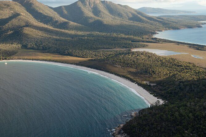 A Day in Wineglass Bay - Launceston to Hobart - Free Exploration in Freycinet National Park