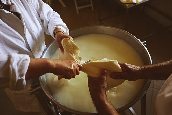 A Day on the Farm to Discover Authentic Sicilian Traditions - Farm Location and Setting