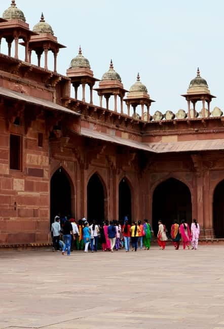 A Day Tour Fatehpur Sikri & Chand Baori from Agra with Guide - Exploring Fatehpur Sikri: A Mughal Masterpiece