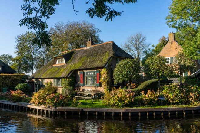 A Day Tour From Amsterdam to Amersfoort and Giethoorn (Turkish) - Free Time in Giethoorn