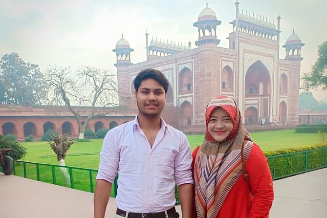A-Day Trip From Delhi to Agra Including Baby Taj - Logistics and Meeting Points