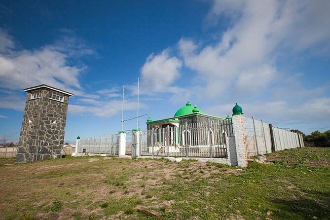 A Day Trip to Robben Island and Table Mountain - Start Time