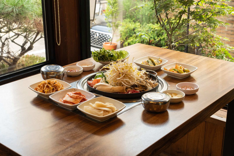 A Gourmet Korean BBQ & Dry-Aged Hanwoo Experience with a Chef - A charcoal BBQ in a renovated Seoul home